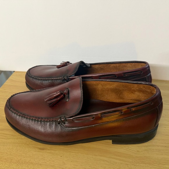 Hitchcock Wide Shoes Other - Hitchcock Wide Shoes Mens 11 6E Brown/Burgundy Leather Tassel Loafers Oxblood